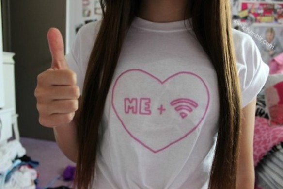 ywzid0-l-610x610-tshirt-wifi-internet-cool-pink-white-tee-shirt-heart-wifi-couples-tumblr